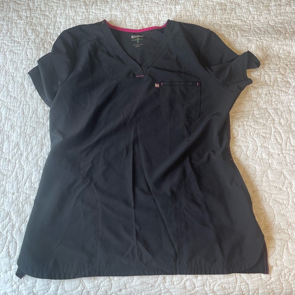 Black scrub top (Scrubstar) - Picture 1 of 3